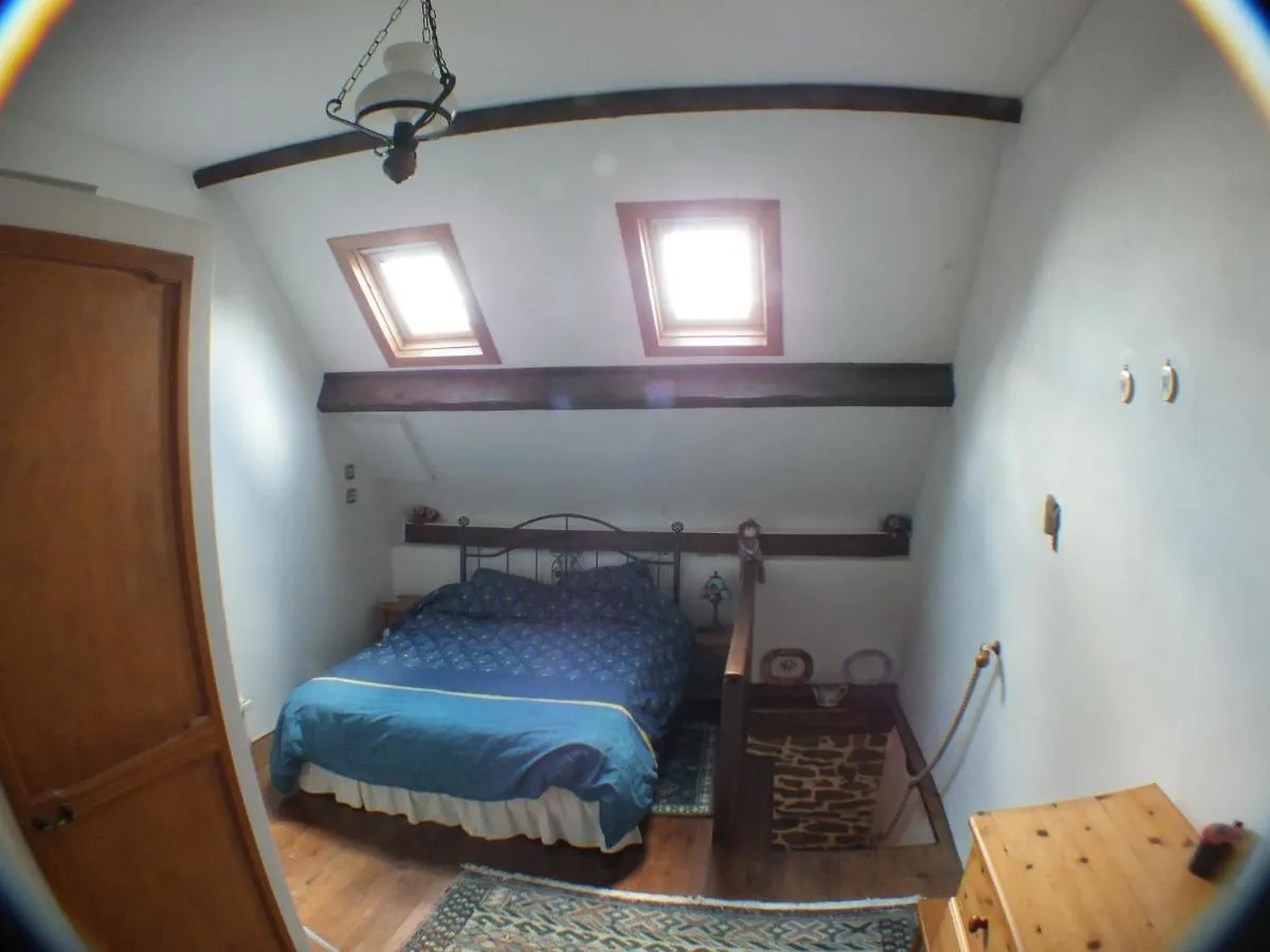 La Maison De Poupee Berrien Holiday home